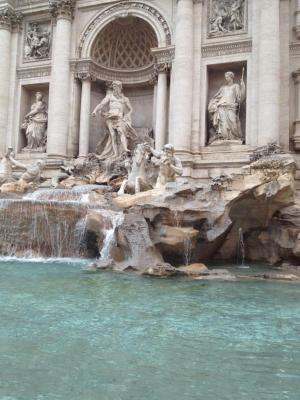 FONTAINE DE TREVI ROME DEC 2013